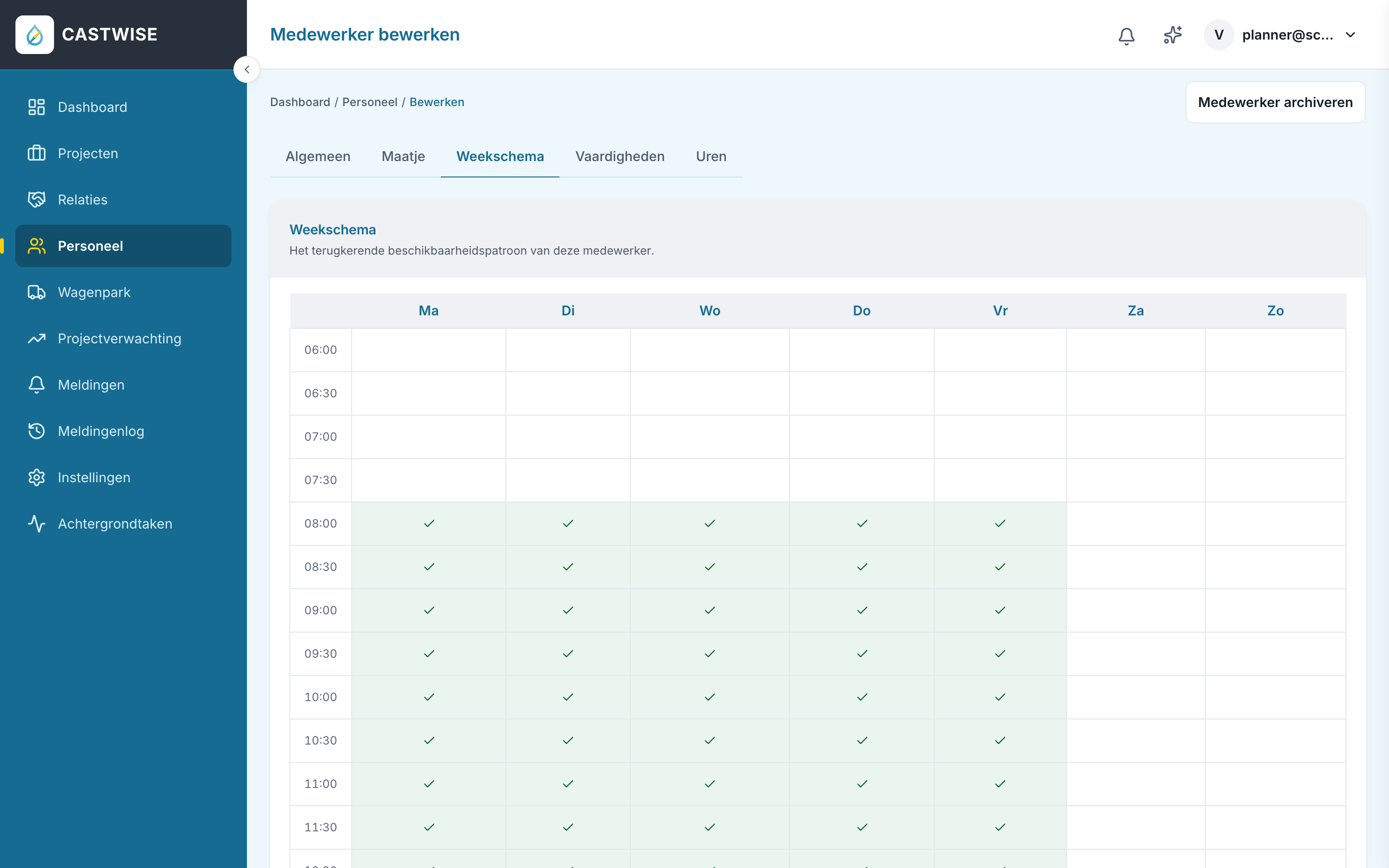 Weekrooster van een medewerker met werkdagen en werktijden